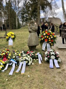 Nasi uczniowie uczestniczyli w obchodach 80. rocznicy bombardowania Świnoujścia